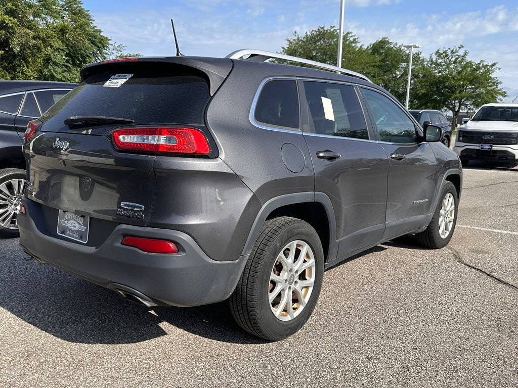Used 2018 Jeep Cherokee Latitude Plus w/ Comfort/Convenience Group AWD/4WD image 4