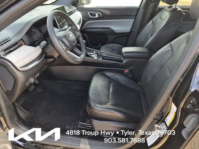Used 2023 Jeep Compass Latitude AWD/4WD image 18