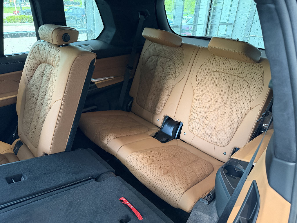 New 2027 BMW X7 xDrive40i AWD/4WD image 14