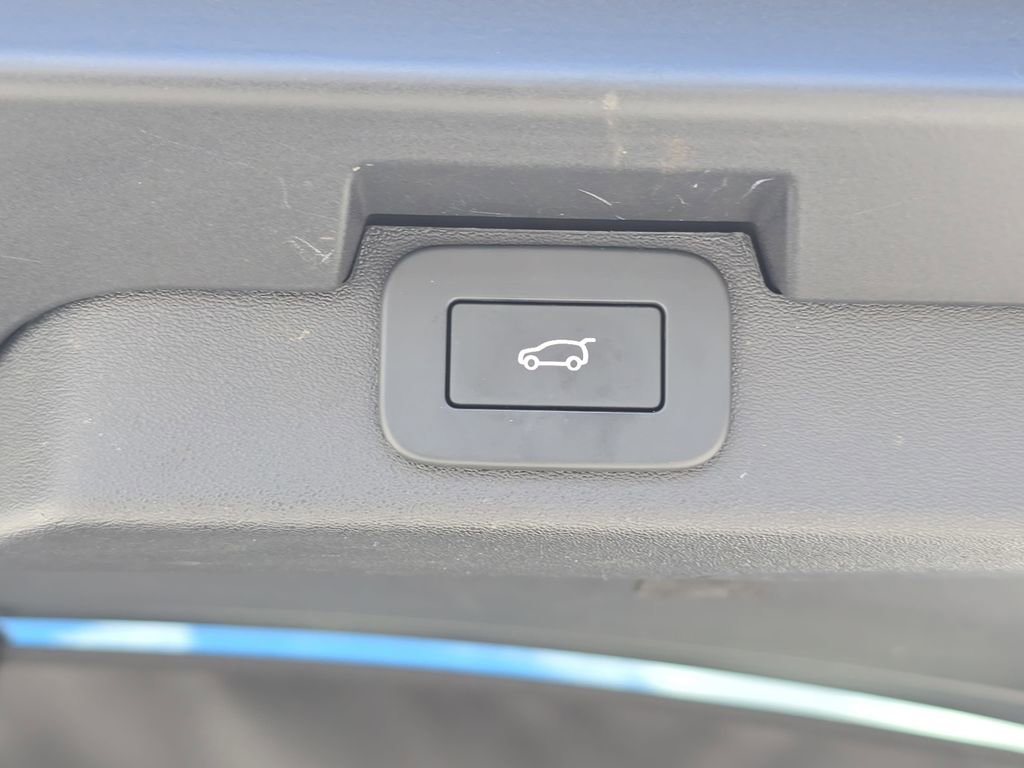 Certified 2025 Land Rover Discovery Metropolitan Edition AWD/4WD image 14