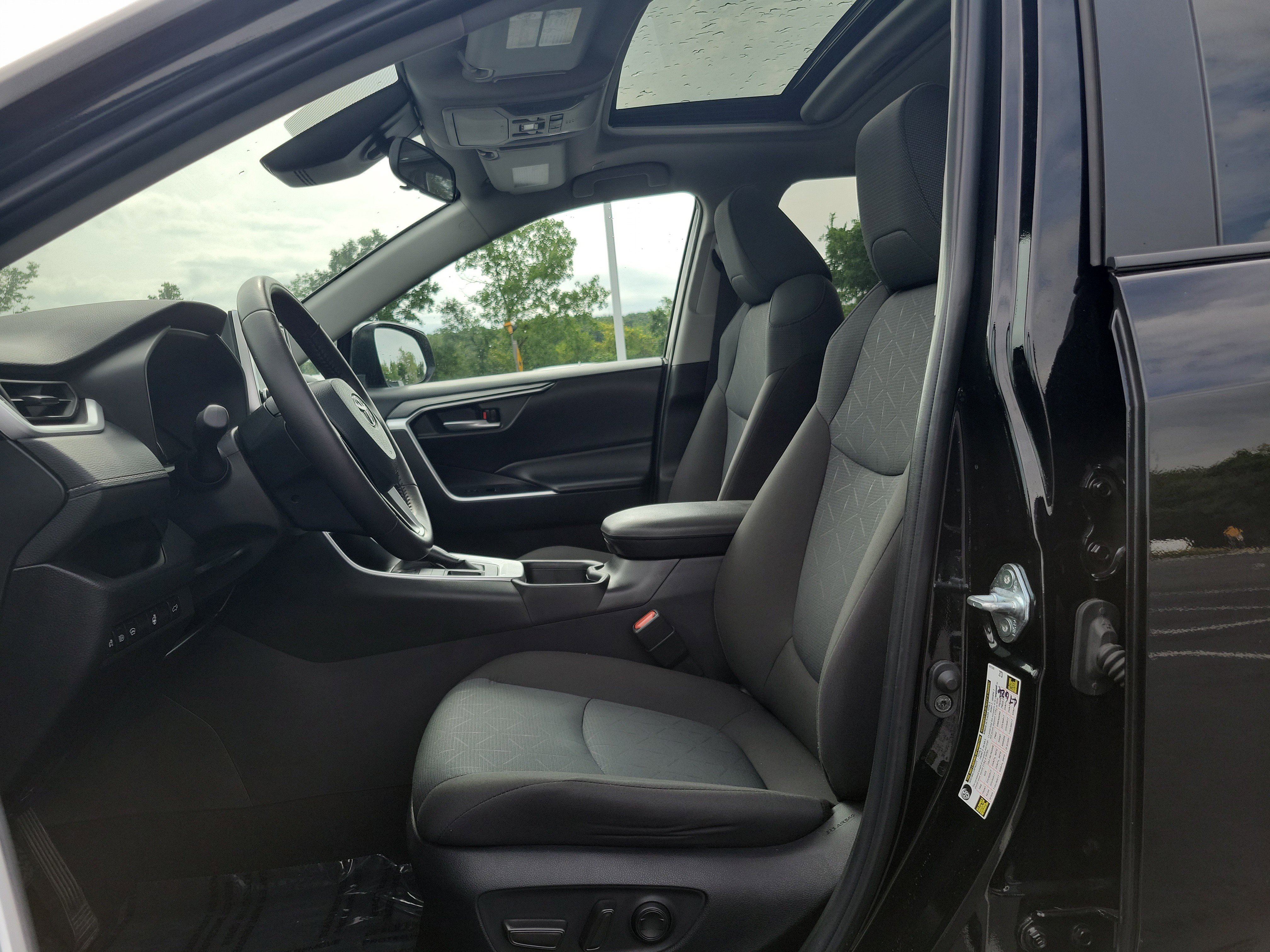 Certified 2024 Toyota RAV4 XLE w/ Convenience Package AWD/4WD image 17