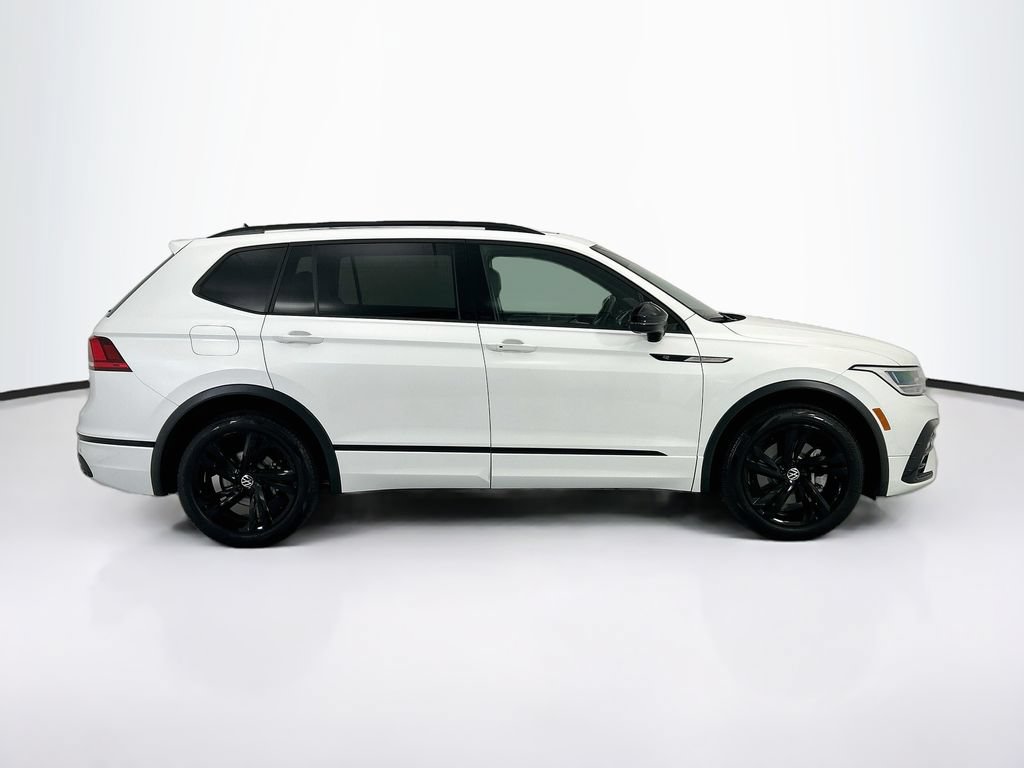Used 2024 Volkswagen Tiguan SE R-Line FWD image 4
