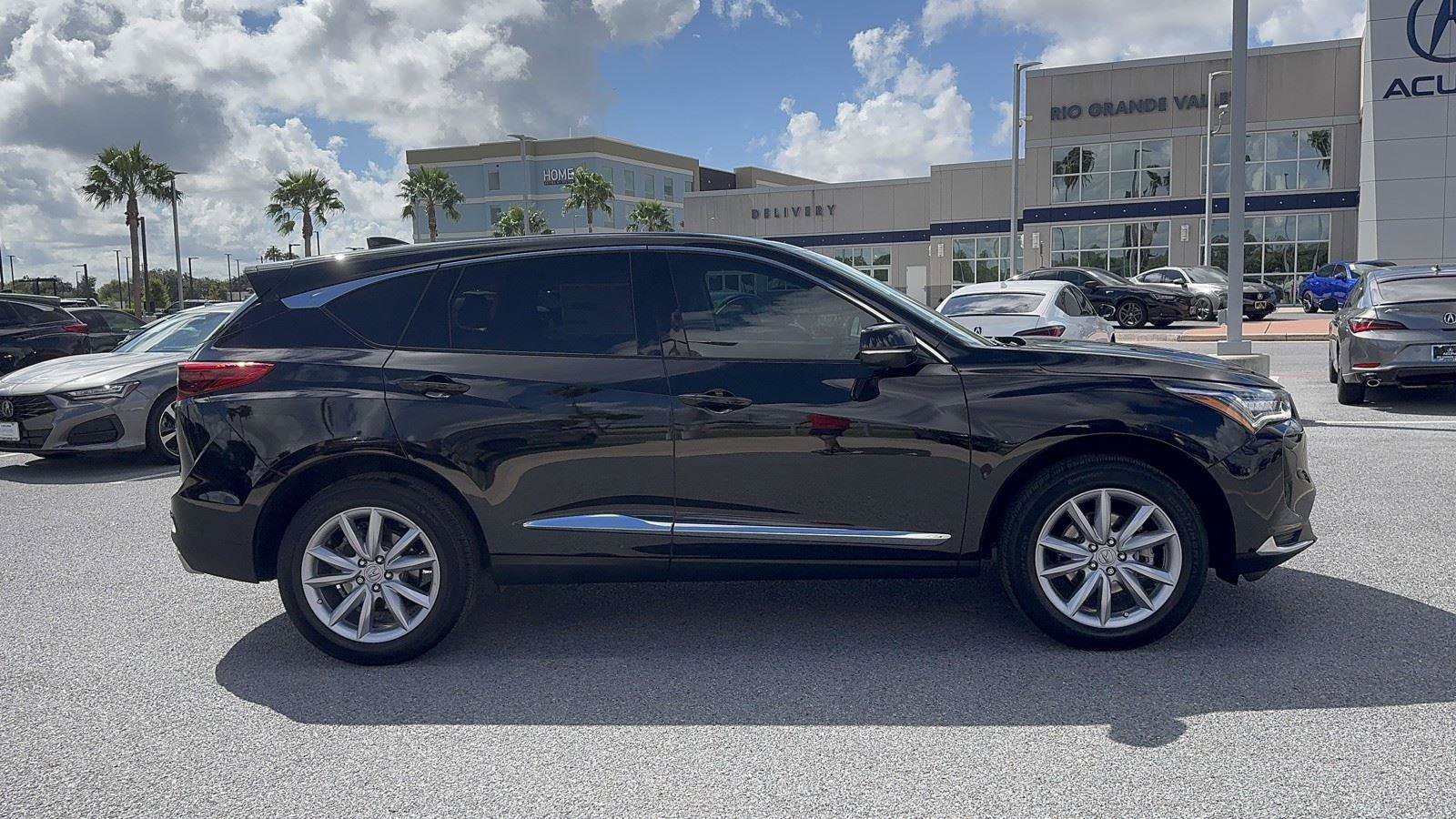 Used 2024 Acura RDX SH-AWD image 17