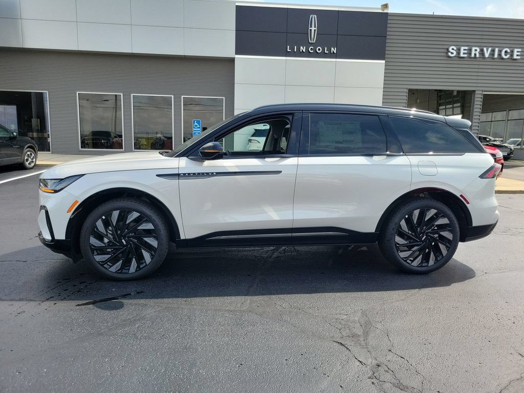 New 2026 Lincoln Nautilus Reserve w/ Jet Appearance Package AWD/4WD image 7