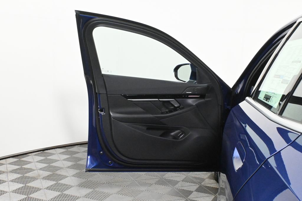 Used 2026 BMW 530i xDrive w/ Premium Package image 30