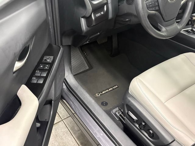 Used 2023 Lexus UX 250h FWD w/ Accessory Package (Z1) image 11