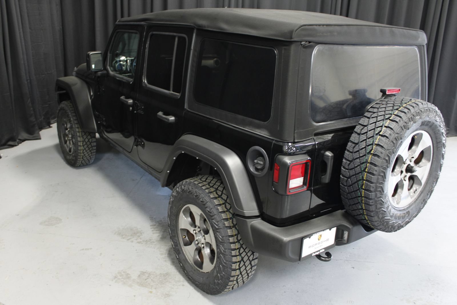 Used 2022 Jeep Wrangler Unlimited Sport AWD/4WD image 15