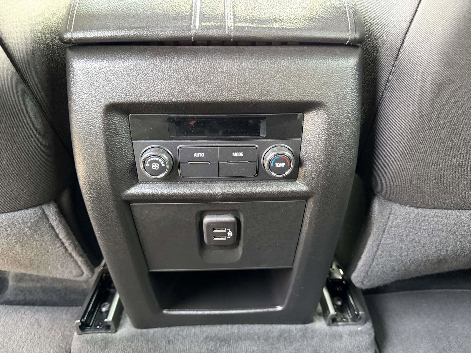 Certified 2023 Chevrolet Traverse LT FWD image 17