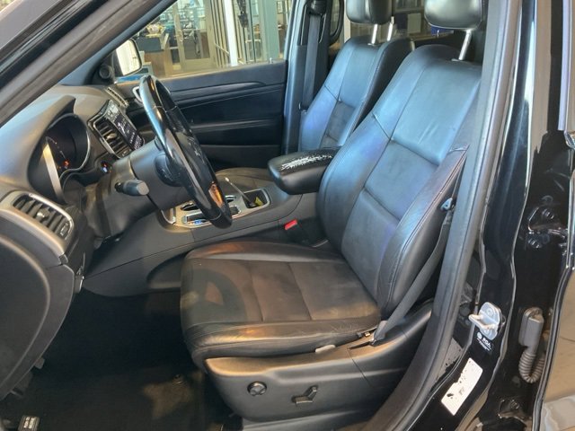 Used 2021 Jeep Grand Cherokee Laredo X image 3