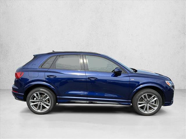 Certified 2025 Audi Q3 2.0T Premium w/ Convenience Package AWD/4WD image 4