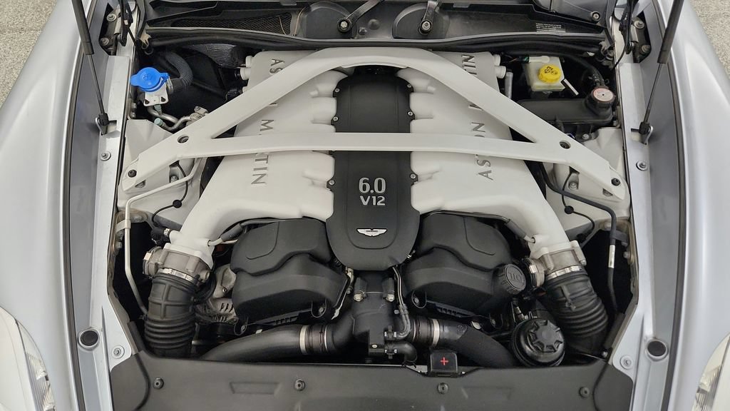 Used 2014 Aston Martin Vanquish Coupe RWD image 83