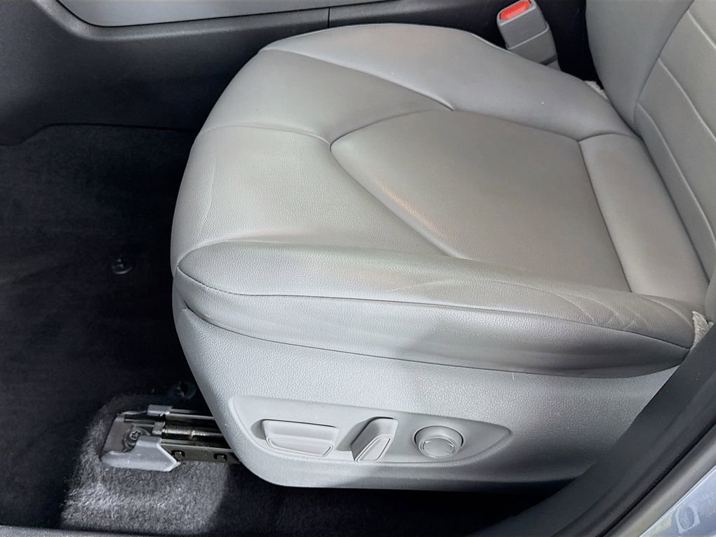 Used 2021 Toyota Highlander XLE image 19