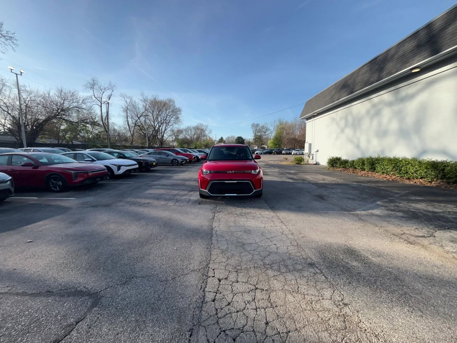 Used 2025 Kia Soul LX w/ LX Technology Package FWD image 16