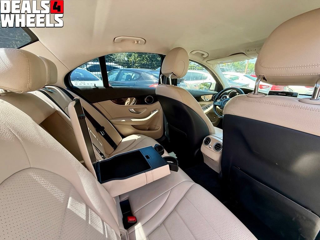 Used 2015 Mercedes-Benz C 300 4MATIC Sedan image 23