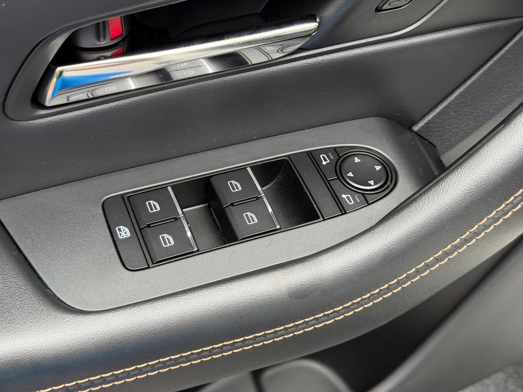 Used 2025 MAZDA CX-90 Plug-In Hybrid w/ Preferred AWD/4WD image 16