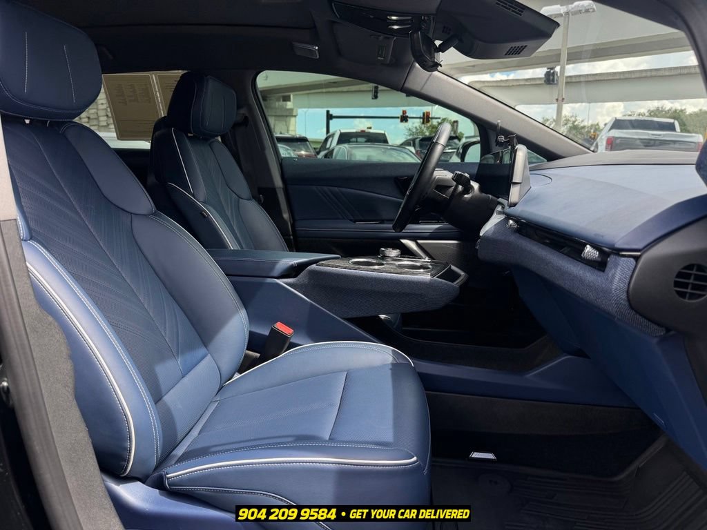 Used 2025 Cadillac Optiq Sport 2 AWD/4WD image 38