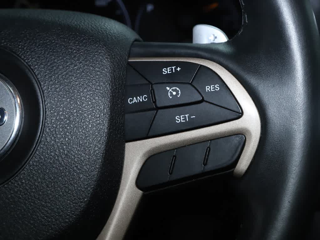 Used 2014 Jeep Grand Cherokee Altitude AWD/4WD image 24