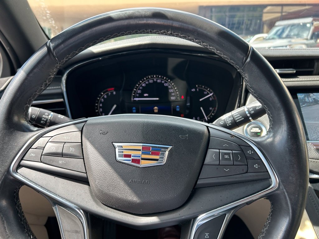 Used 2018 Cadillac XT5 FWD w/ LPO, Wheel Lock Package image 19