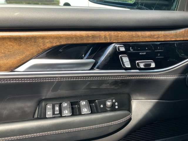 Used 2025 Jeep Grand Wagoneer 4WD w/ 8-Passenger Seating Package image 16