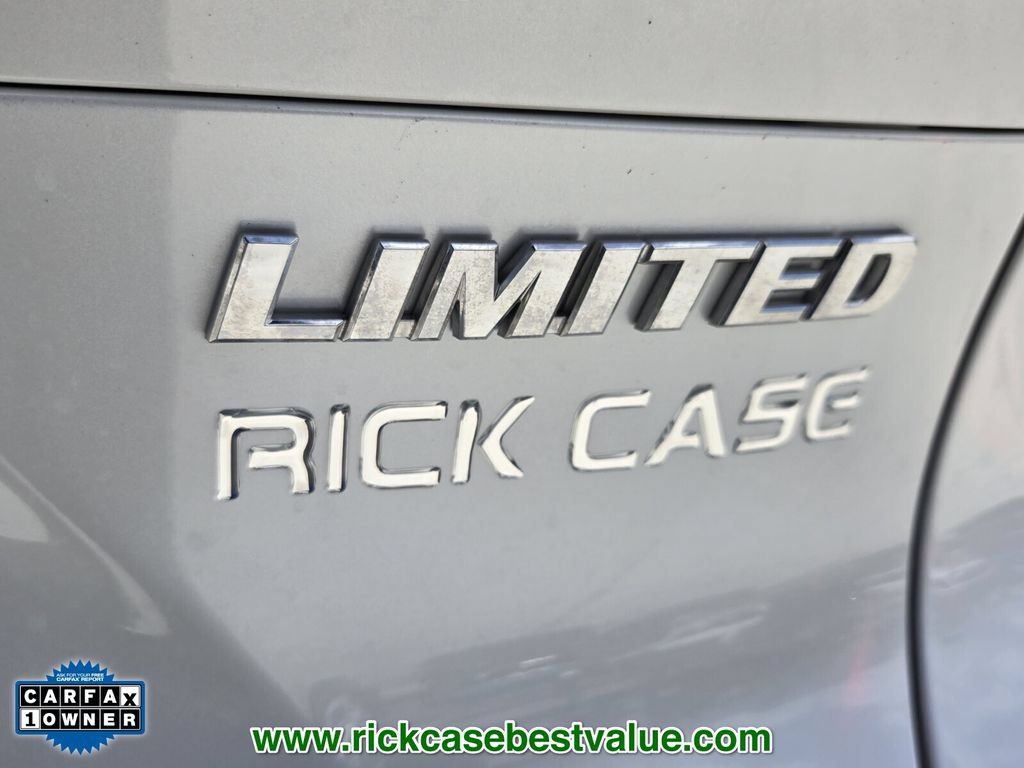 Used 2024 Toyota Venza Limited AWD/4WD image 17