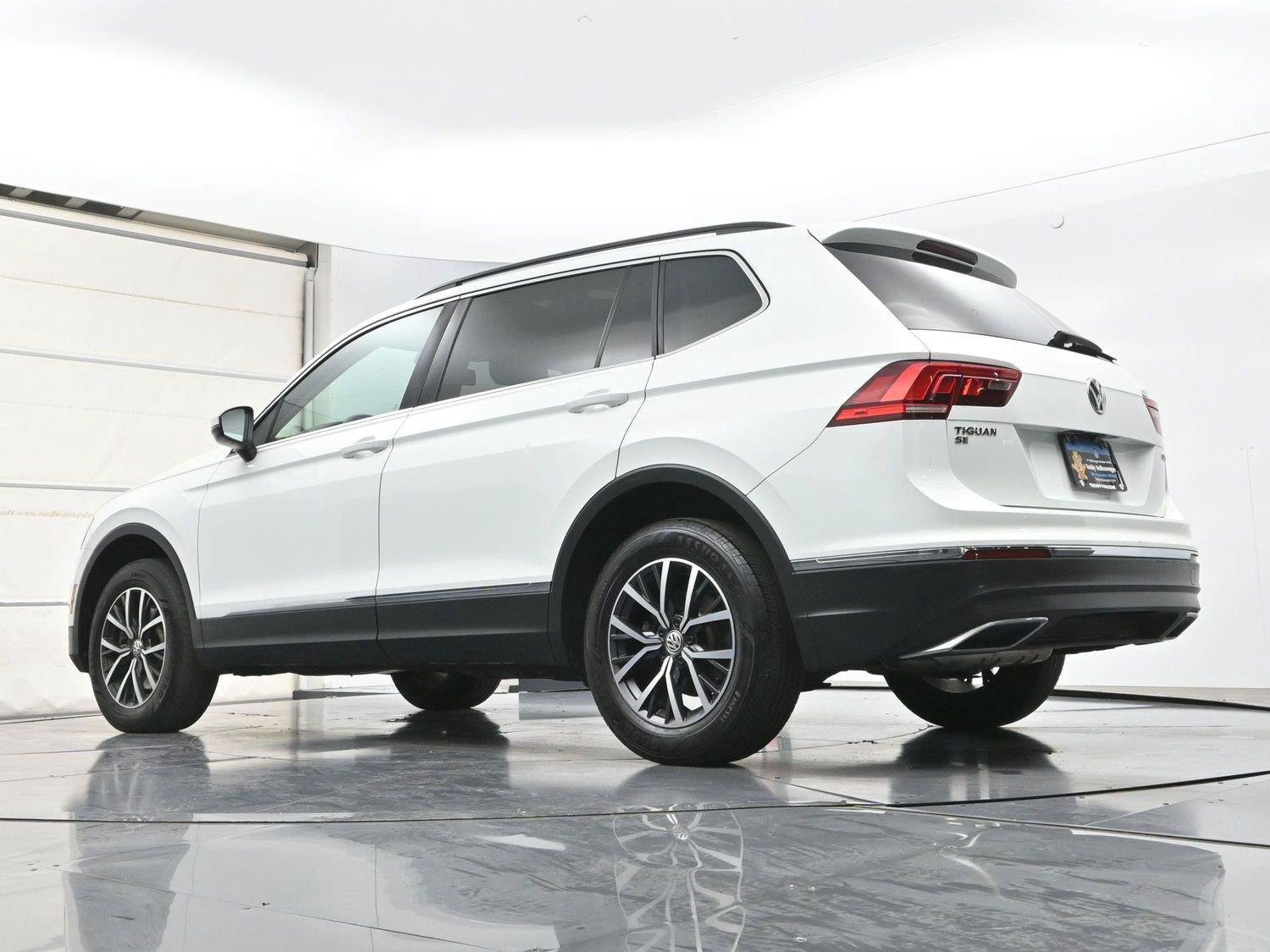 Used 2020 Volkswagen Tiguan SE w/ Panoramic Sunroof Package AWD/4WD image 27