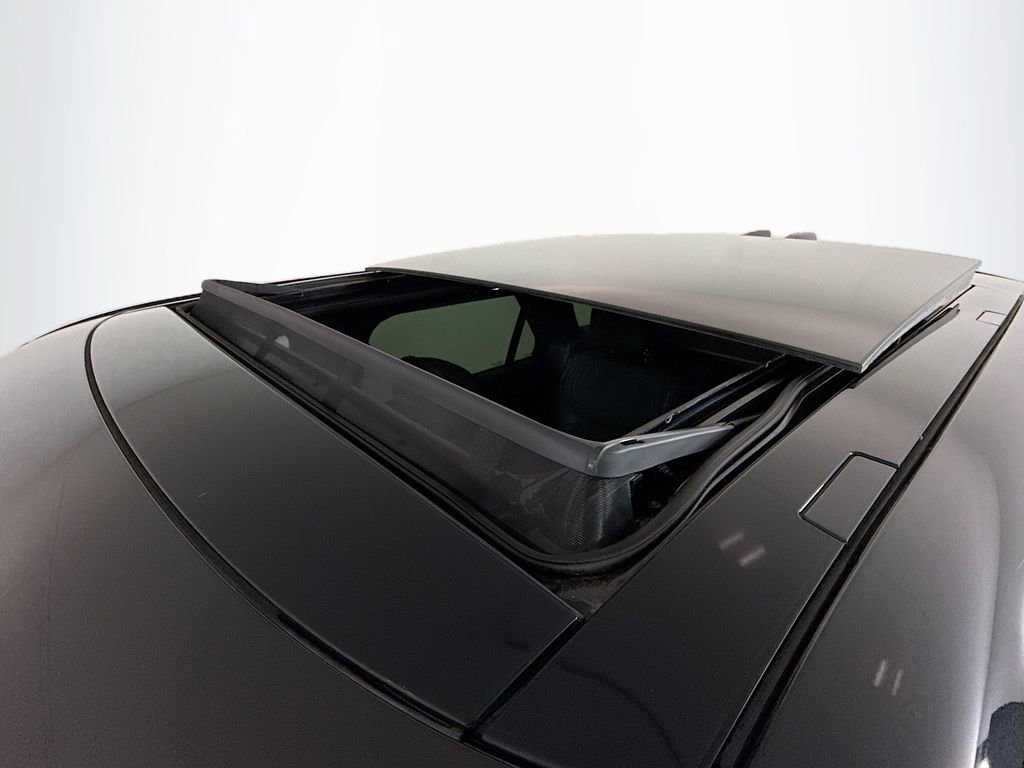 Used 2025 Land Rover Range Rover Sport SE image 14