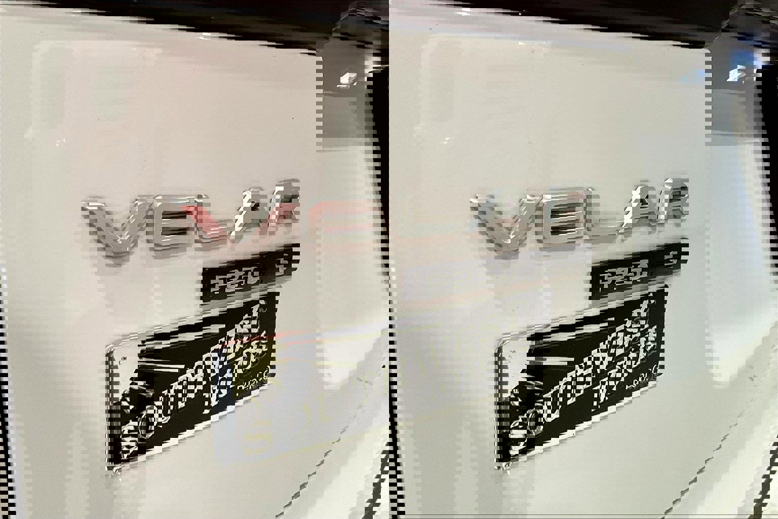 Used 2019 Land Rover Range Rover Velar S image 23