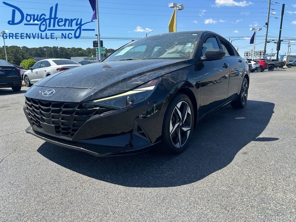 Used 2023 Hyundai Elantra SEL w/ Convenience Package FWD image 8
