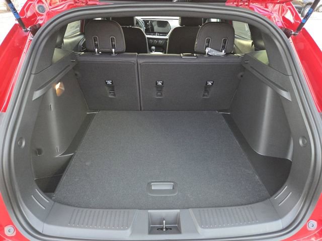 New 2026 Chevrolet Trax RS w/ Sunroof Package image 20