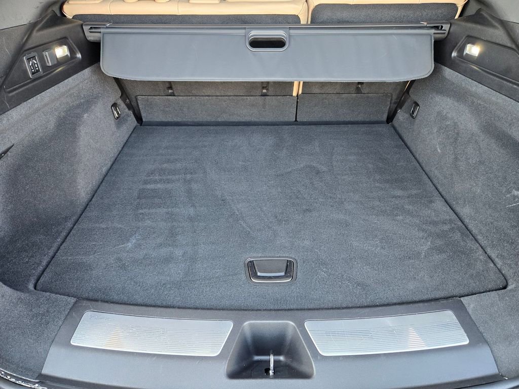 Certified 2024 Cadillac Lyriq Luxury w/ Nappa Leather Package image 32