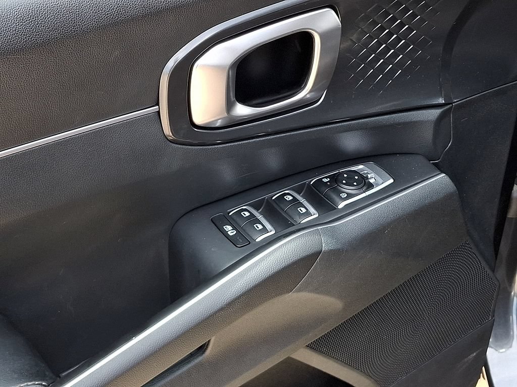 Used 2024 Kia Sorento S FWD image 12