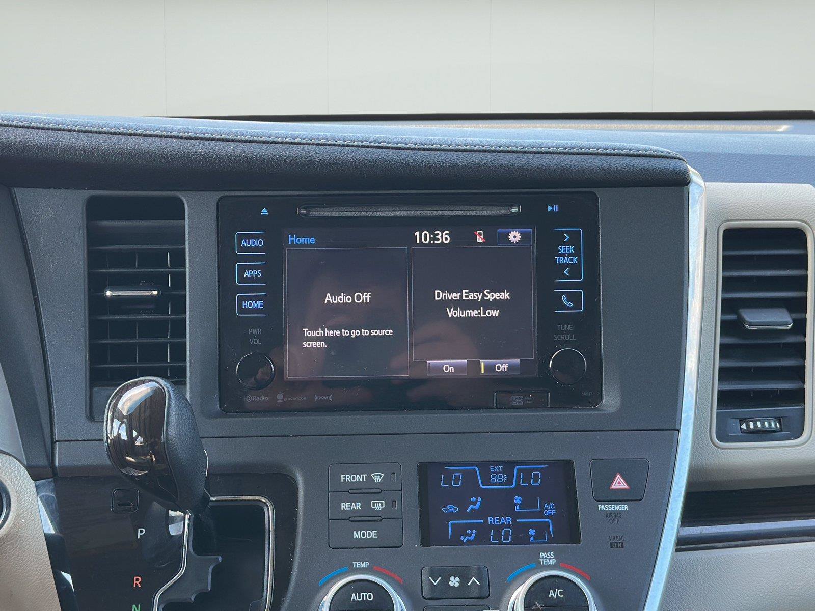 Used 2017 Toyota Sienna XLE w/ XLE Navigation Package FWD image 17
