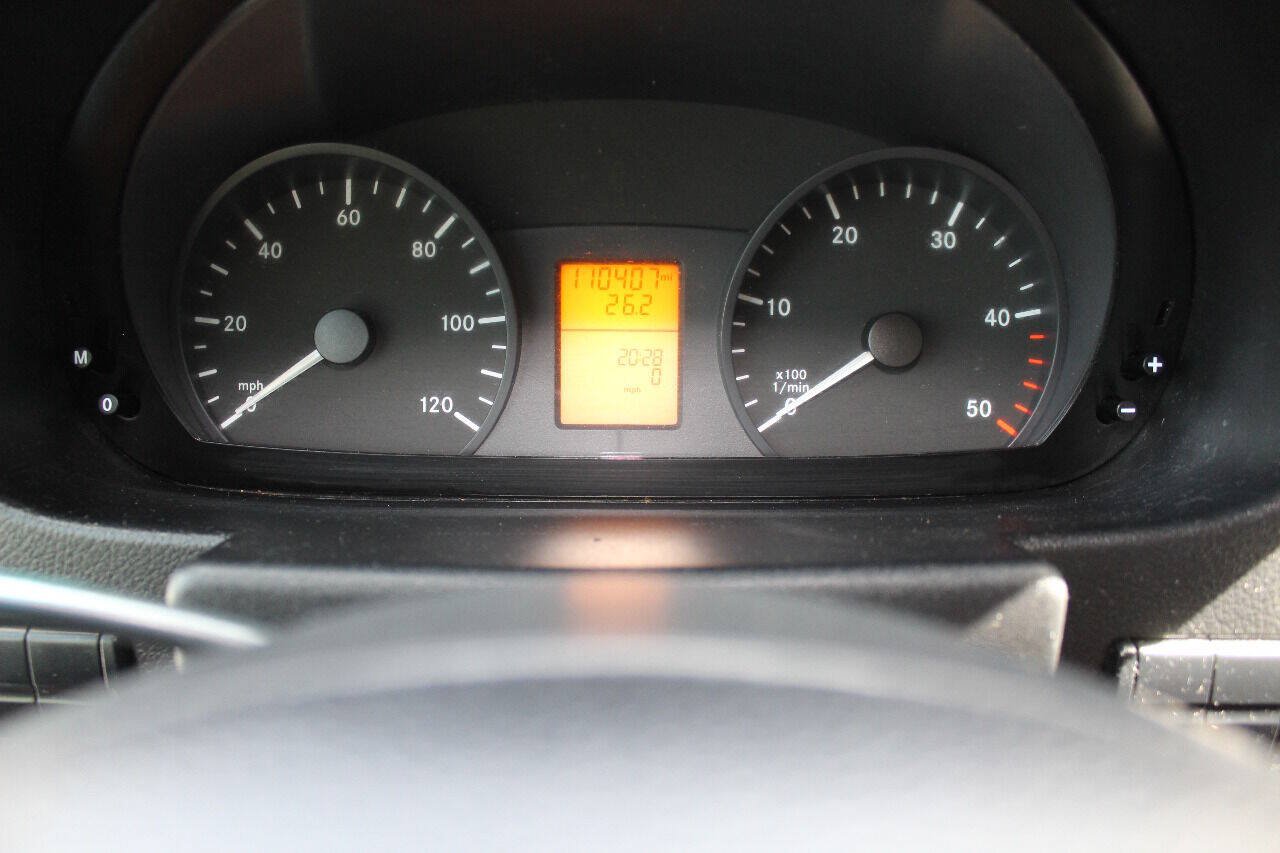Used 2013 Mercedes-Benz Sprinter 2500 image 12
