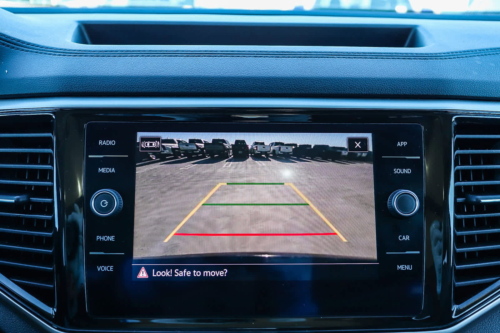 Used 2022 Volkswagen Atlas SE w/ Panoramic Sunroof Package image 27