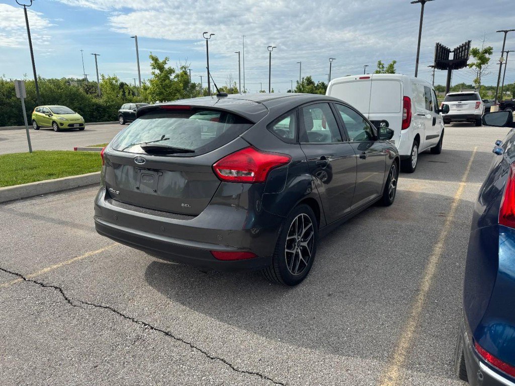 Used 2018 Ford Focus SEL w/ Cold Weather Package FWD image 5