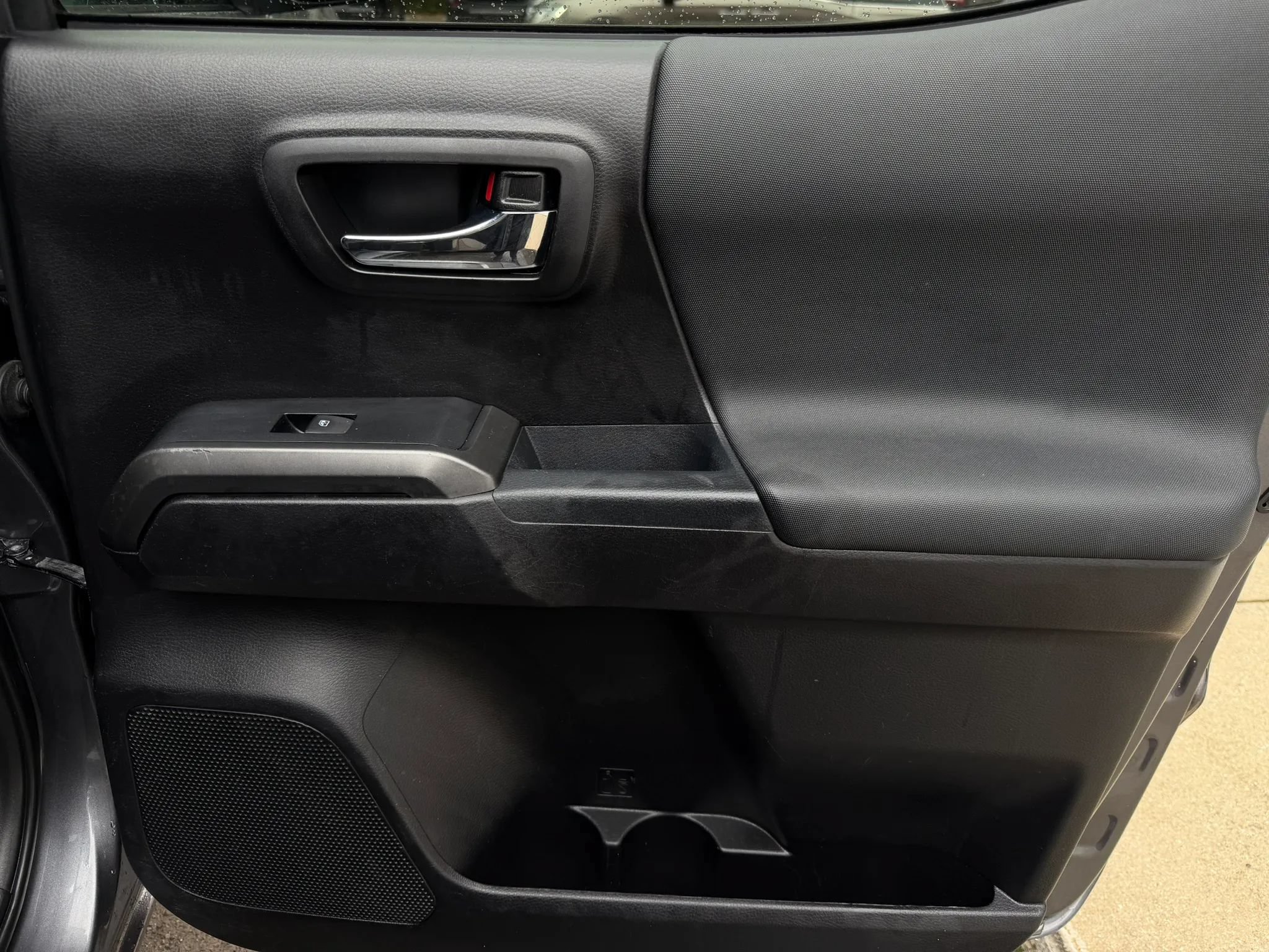 Used 2019 Toyota Tacoma TRD Off-Road RWD image 12