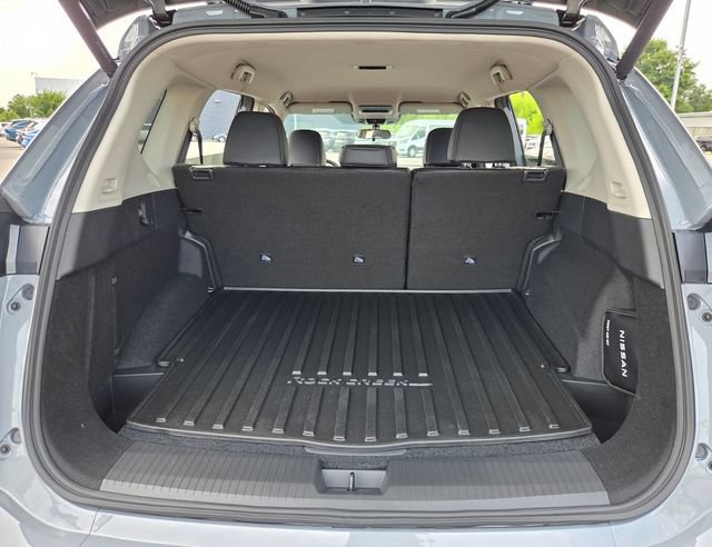 New 2026 Nissan Rogue SV AWD/4WD image 13