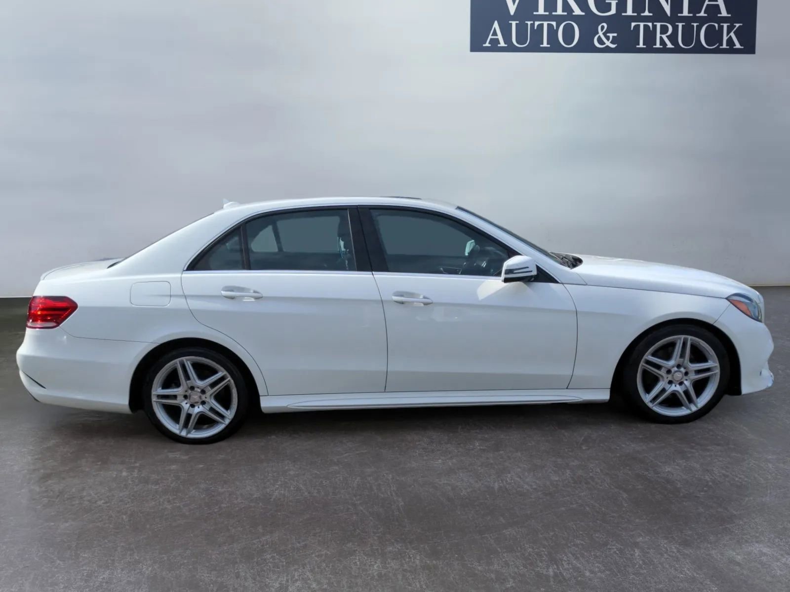 Used 2014 Mercedes-Benz E 350 Sedan image 6