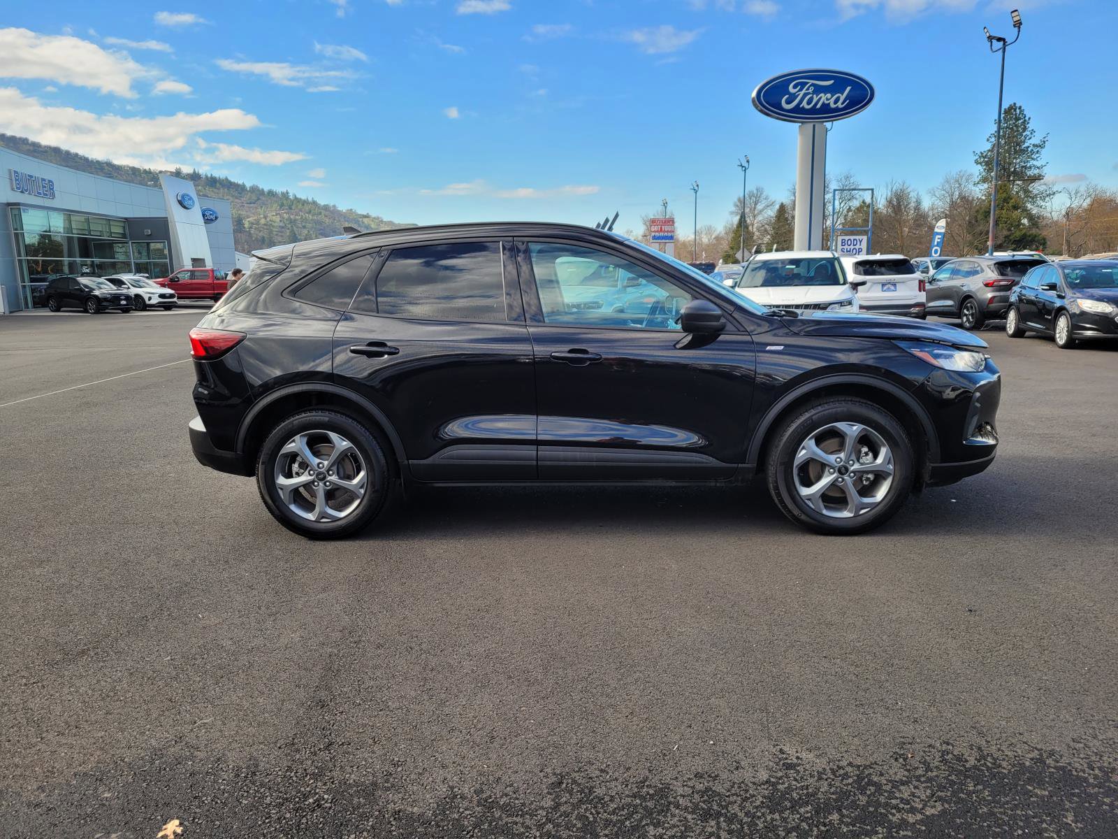 Used 2025 Ford Escape ST-Line AWD/4WD image 4