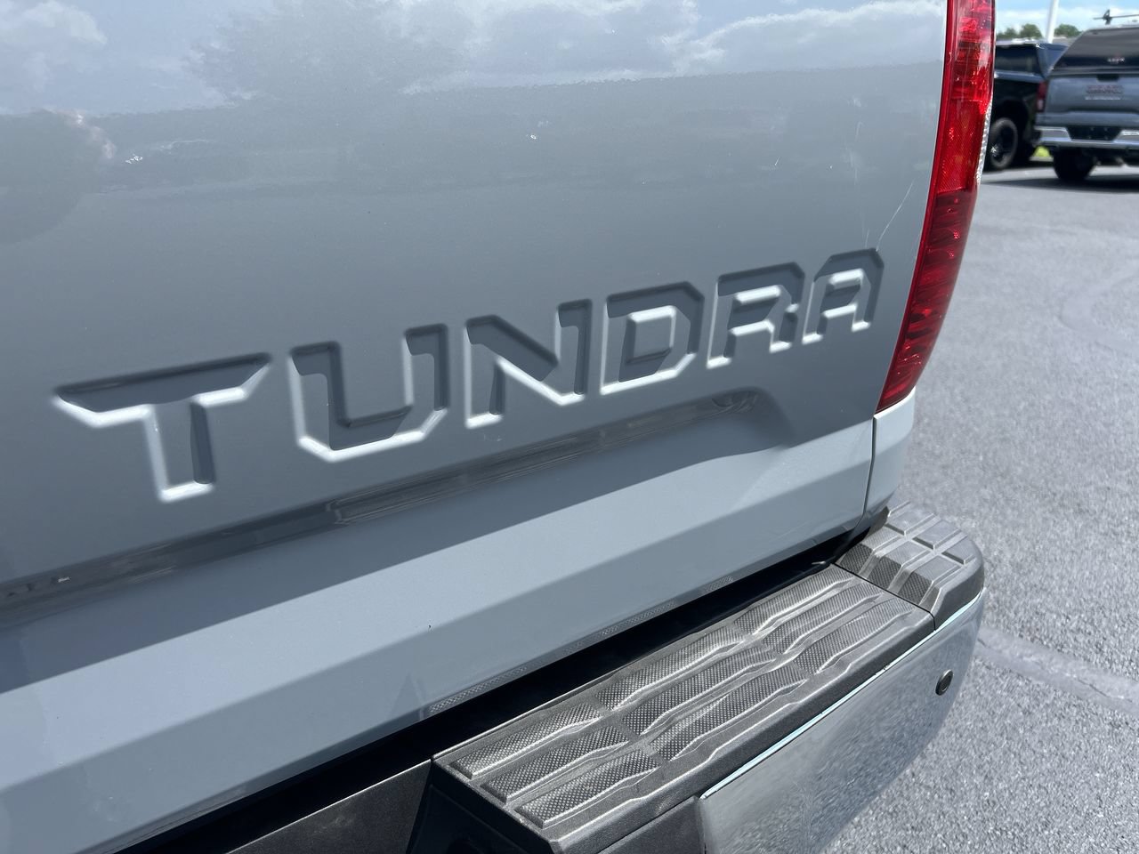 Used 2021 Toyota Tundra SR5 AWD/4WD image 11