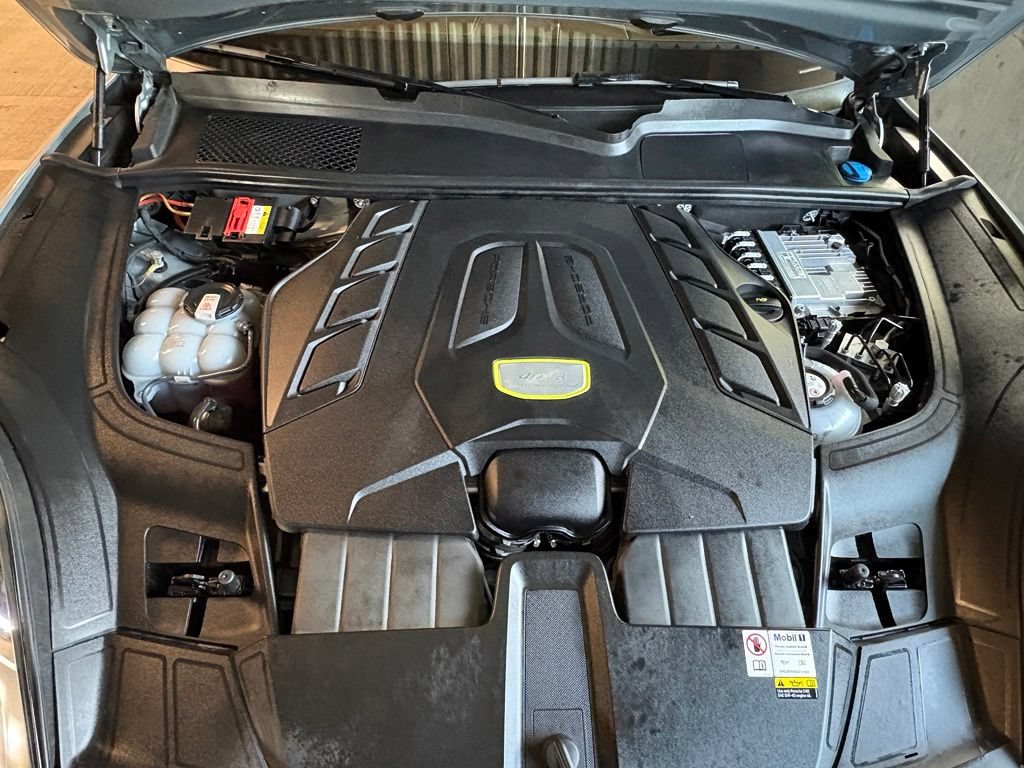 Used 2023 Porsche Cayenne Turbo S AWD/4WD image 36