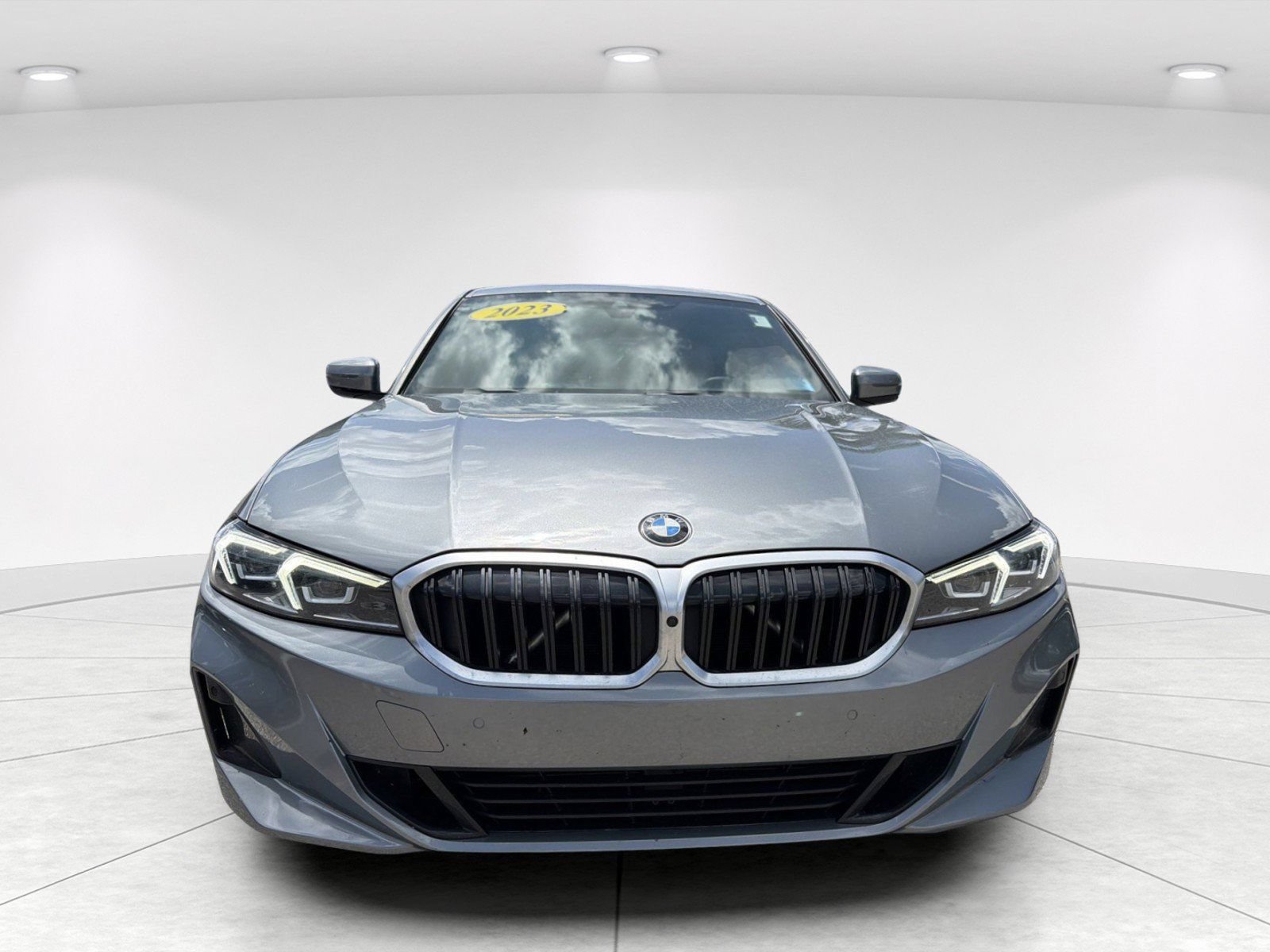 Used 2023 BMW 330i Sedan w/ Premium Package RWD image 2