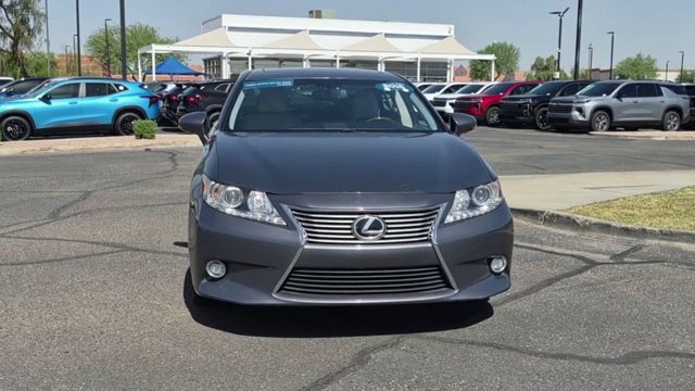 Used 2015 Lexus ES 350 w/ Luxury Package FWD image 3