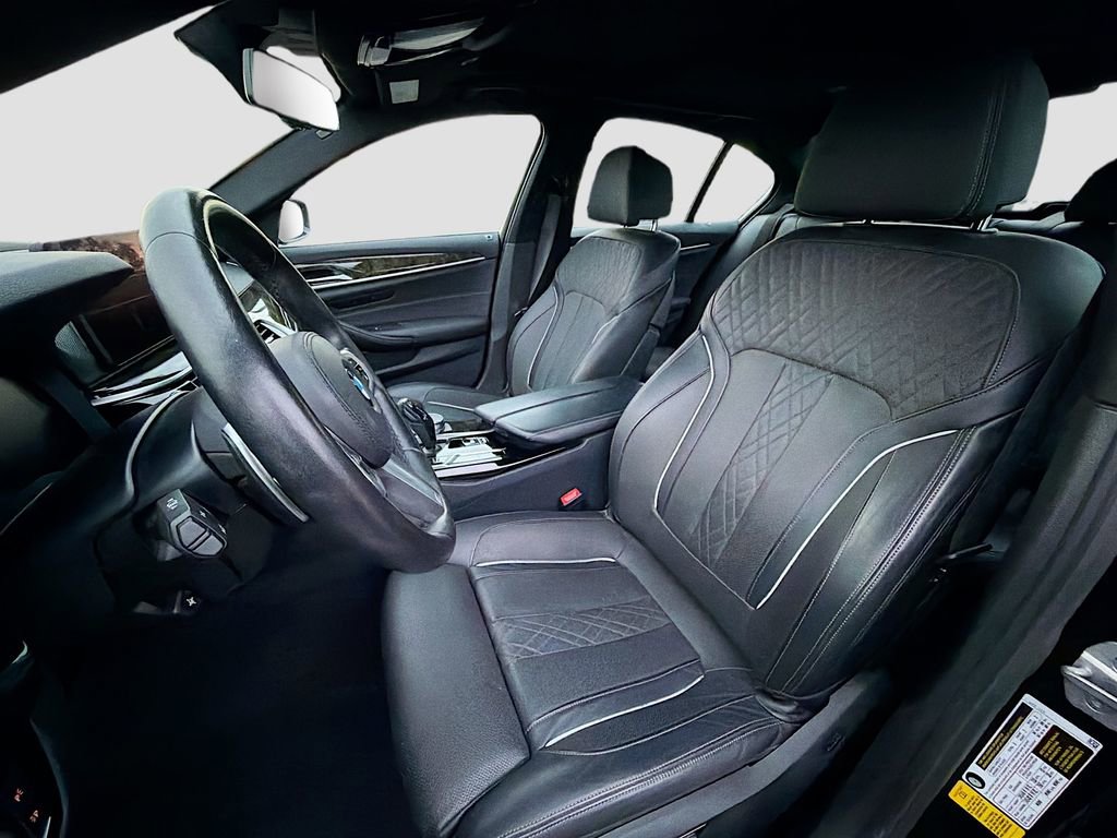 Used 2023 BMW 540i w/ M Sport Package image 22