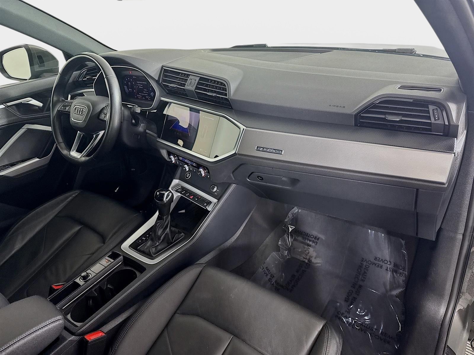 Used 2024 Audi Q3 2.0T Premium image 30