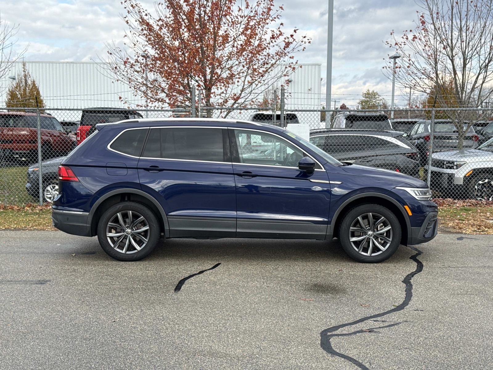 Certified 2022 Volkswagen Tiguan SE image 4