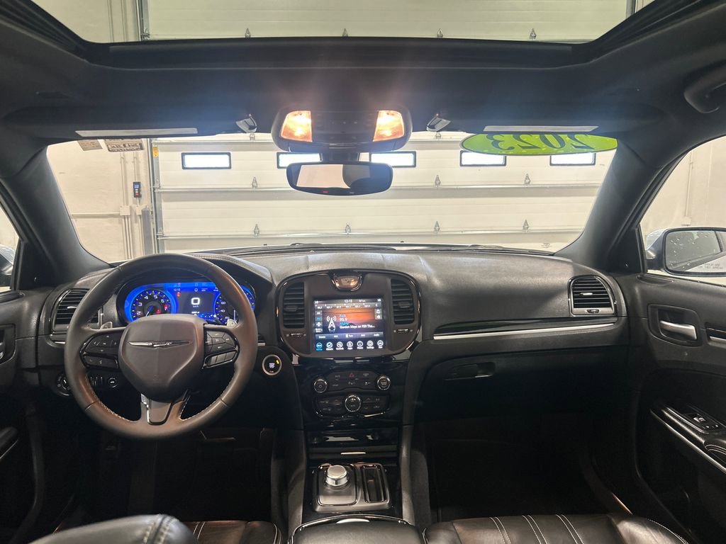 Used 2023 Chrysler 300 S image 29