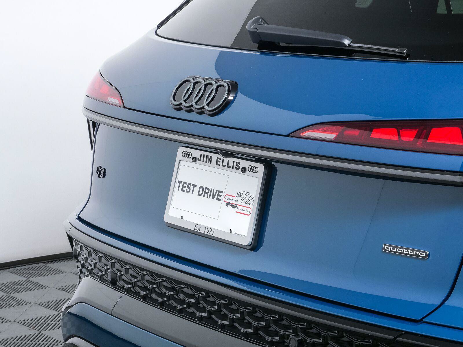 New 2026 Audi Q3 quattro 2.0T AWD/4WD image 37