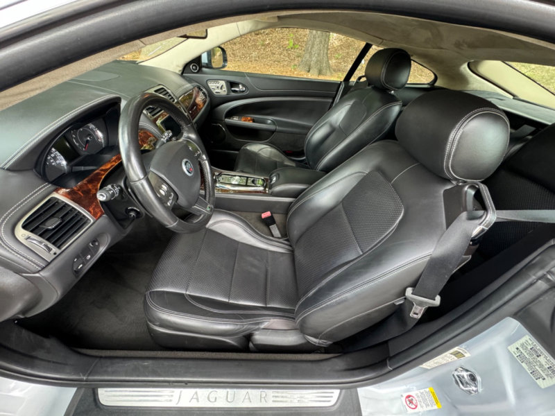 Used 2011 Jaguar XKR R image 30