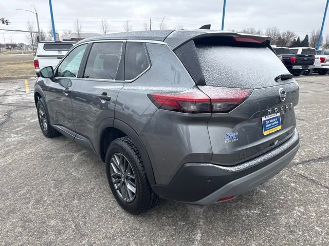 Used 2023 Nissan Rogue S image 6